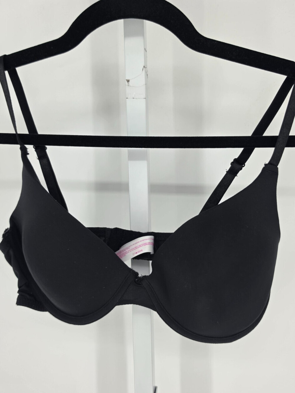 No Boundaries Womens Sz 34C Lightly Padded T Shirt Bra Solid Black